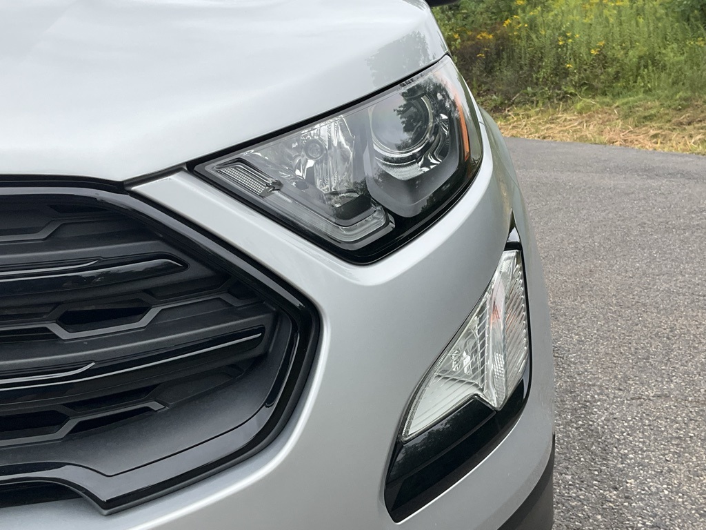 2021 Ford EcoSport SES photo 2
