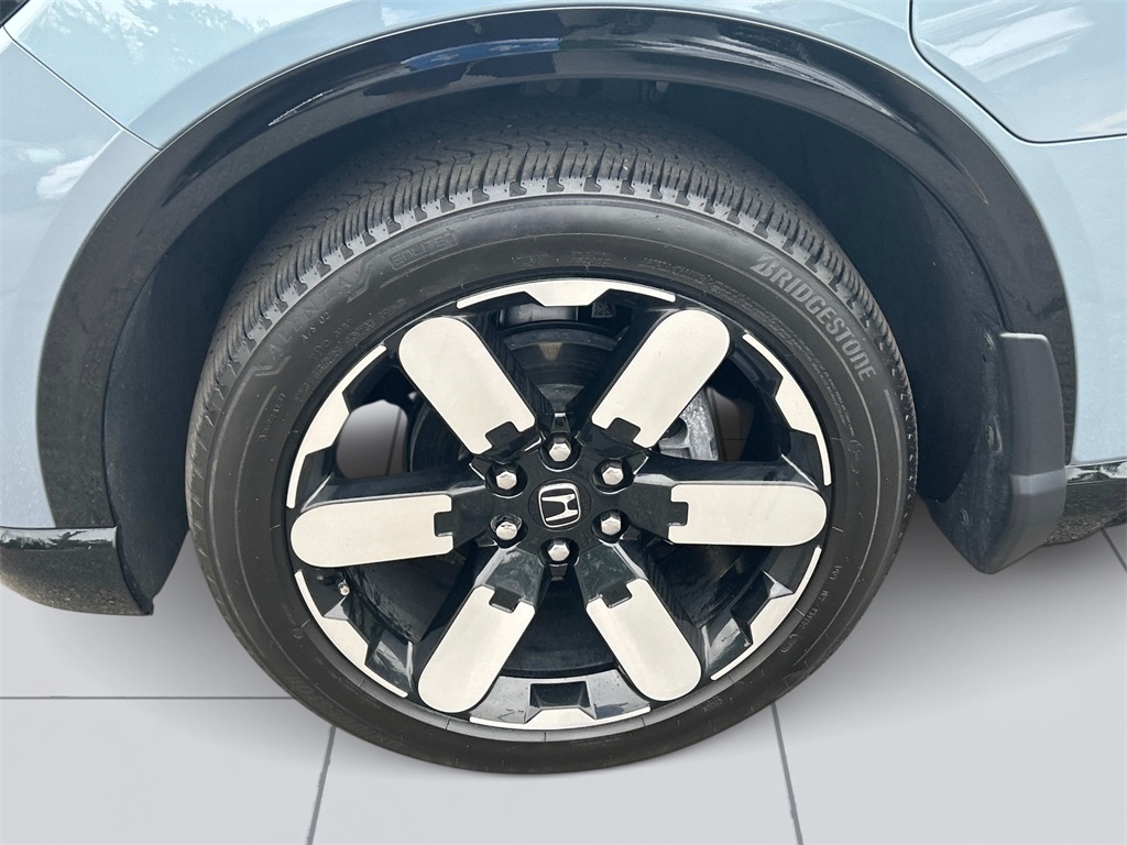 2024 Sonic Gray Pearl Honda Prologue Elite AWD SUV