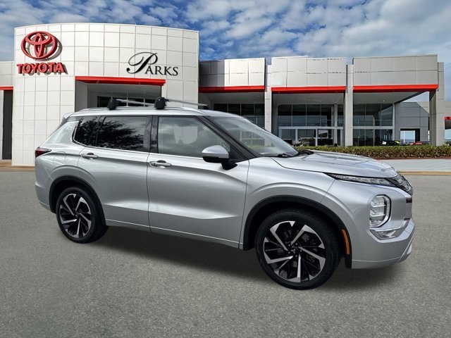 2022 Mitsubishi Outlander SEL Special Edition's photo