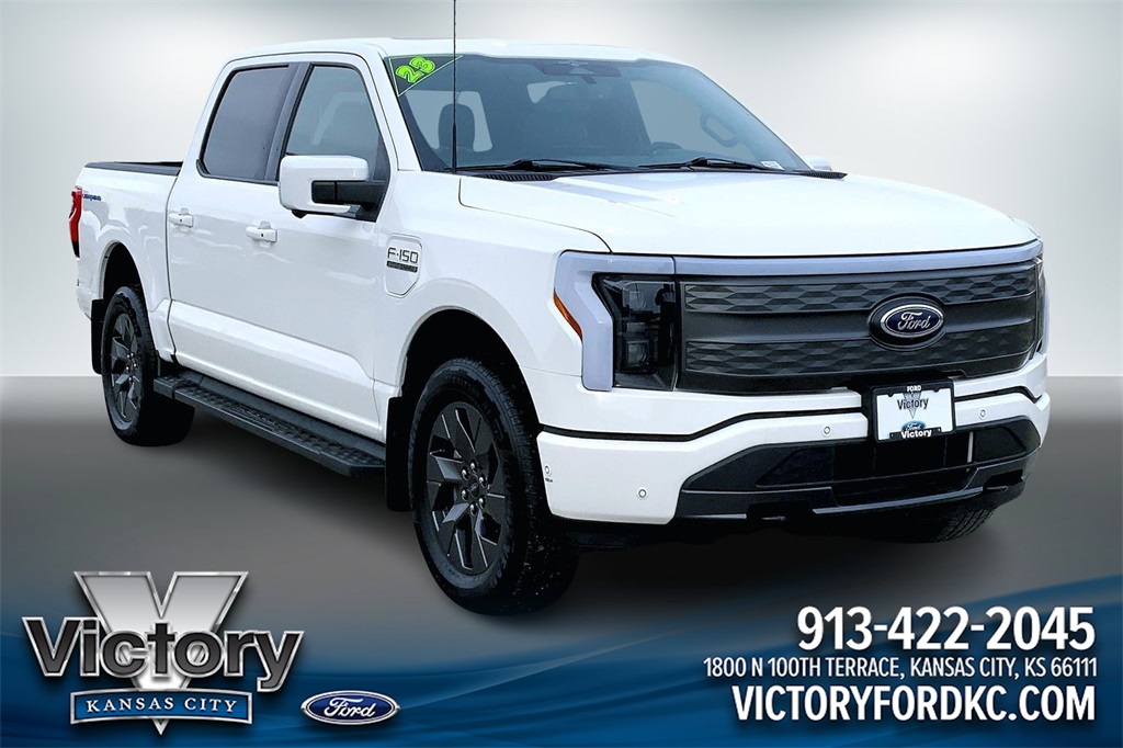2023 Ford F-150 Lightning Lariat's photo