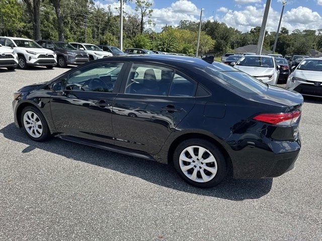 2023 Toyota Corolla LE photo 4
