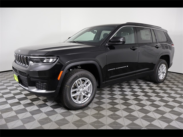 2025 Jeep Grand Cherokee L Laredo's photo