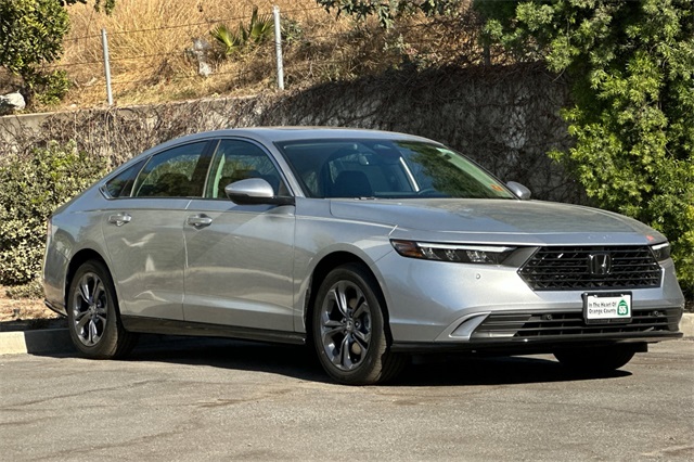 2025 Honda Accord Hybrid EX-L photo 2