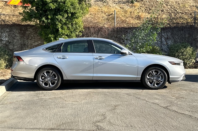 2025 Honda Accord Hybrid EX-L photo 3