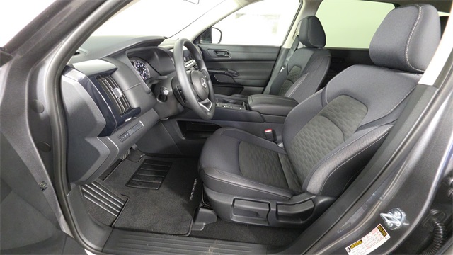 2025 Gun Metallic Nissan Pathfinder S FWD SUV