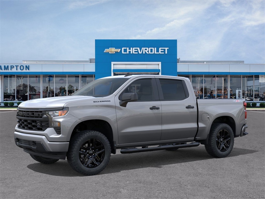 2025 Chevrolet Silverado 1500 Custom 4D Crew Cab 4WD 2