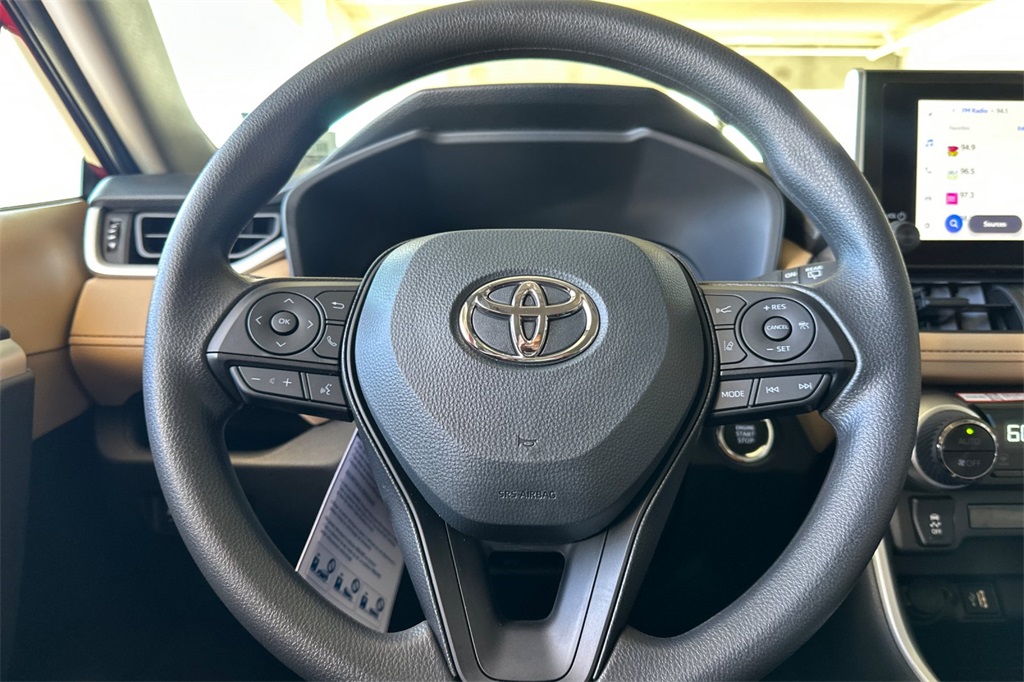 2025 Toyota RAV4 XLE photo 23