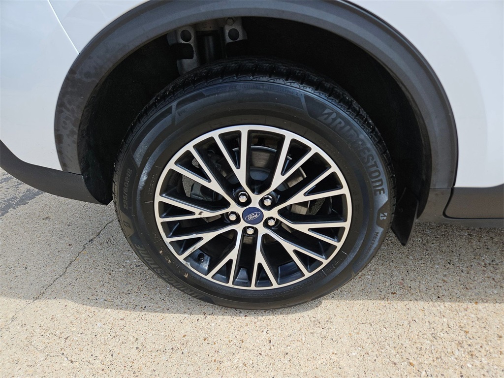 2021 Ford Escape Plug-In Hybrid SEL photo 9