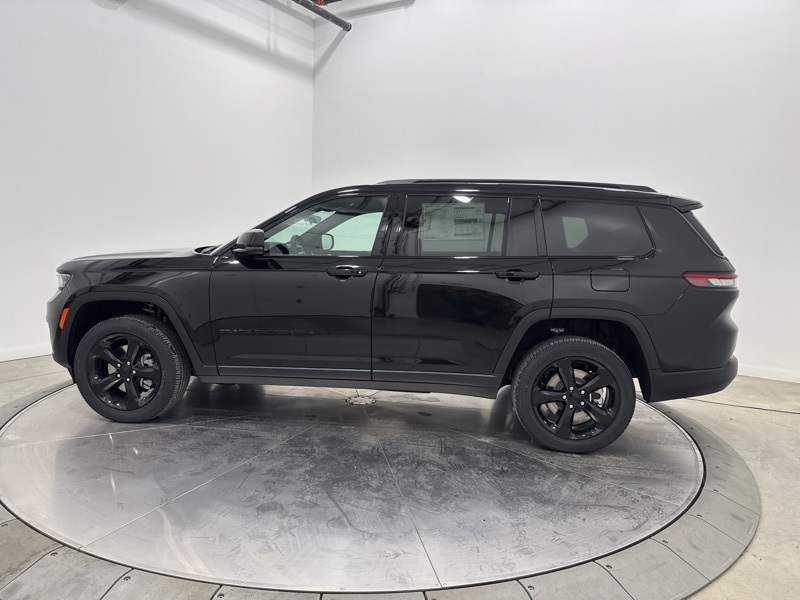 2025 Jeep Grand Cherokee Altitude X photo 3