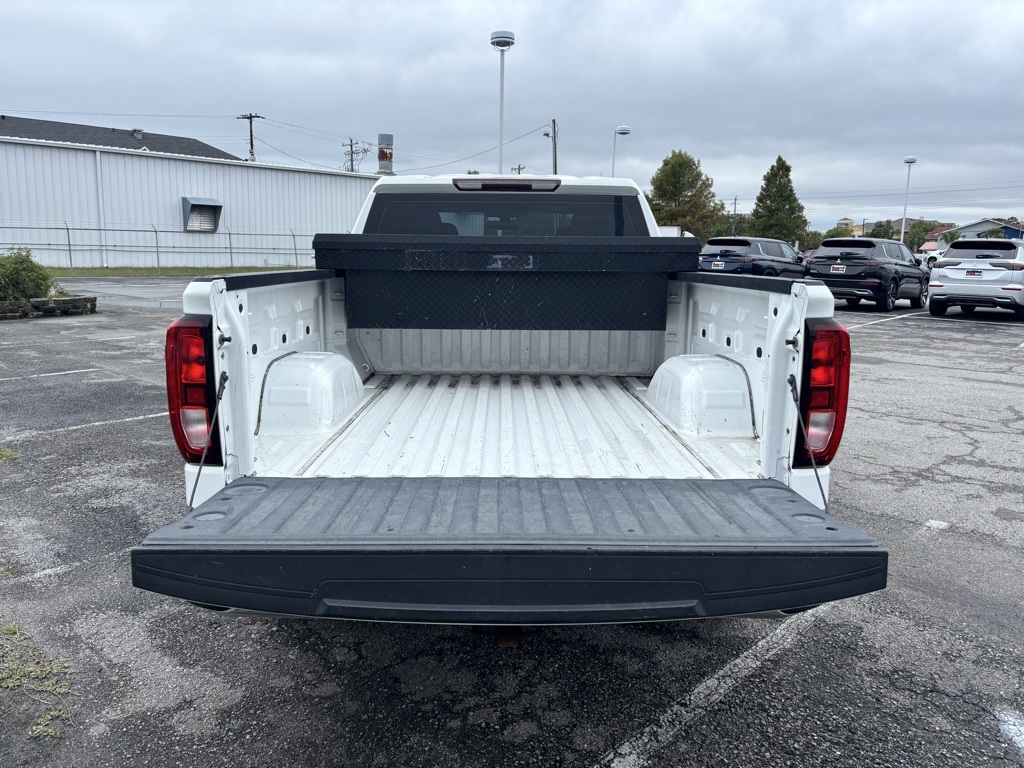 Photo of 2020 GMC Sierra 1500 Base in Jacksonville, NC - 28,  2020 GMC Sierra 1500 Base:16882G