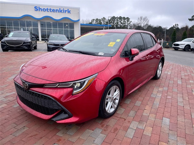 2022 Toyota Corolla Hatchback SE's photo