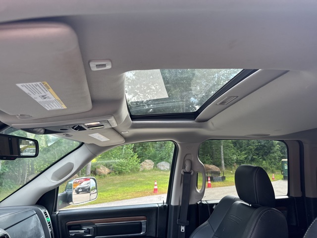 2018 Ram 3500 Laramie photo 9
