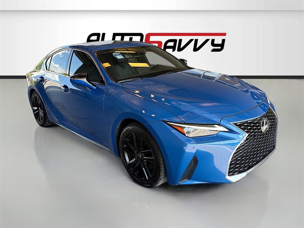 2021 Lexus IS 300's photo