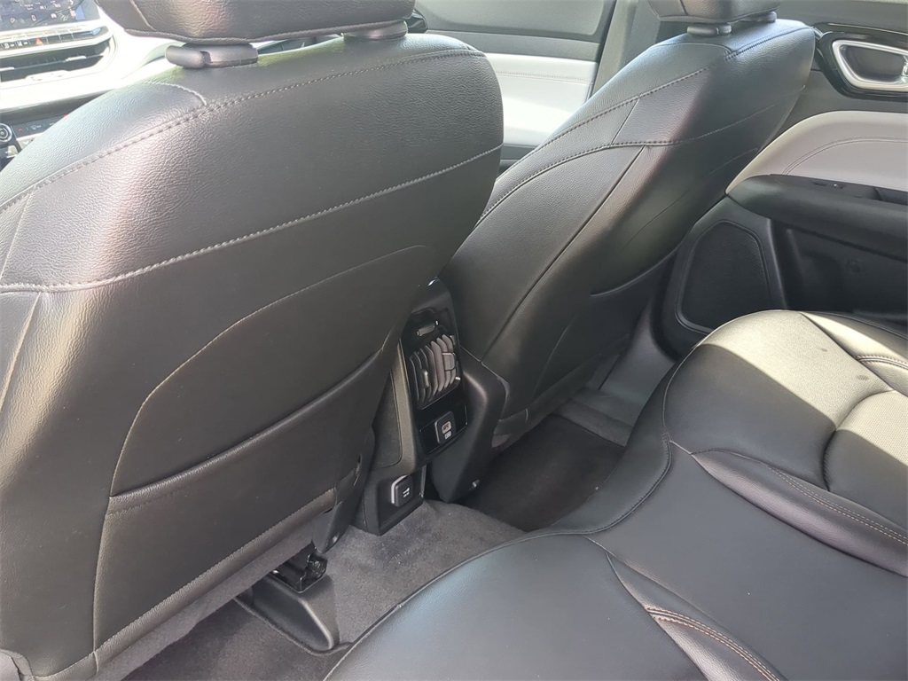 2022 Jeep Compass Limited photo 13