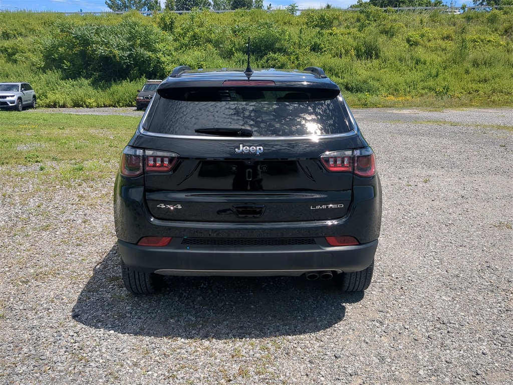 2022 Jeep Compass Limited photo 4