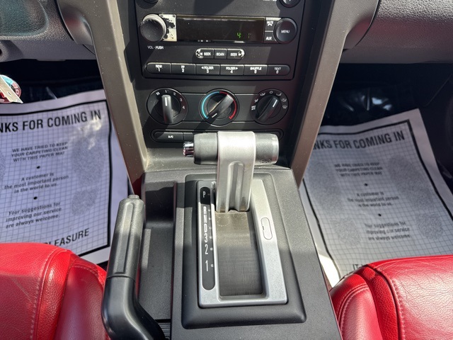 2005 Ford Mustang V6 Convertible photo 14
