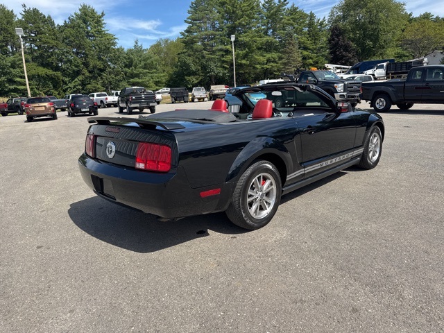 2005 Ford Mustang V6 Convertible photo 8