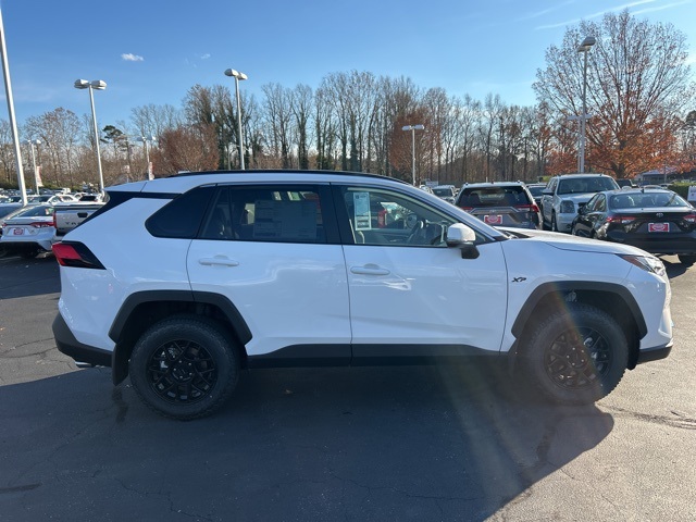 2025 Toyota RAV4 XLE photo 2