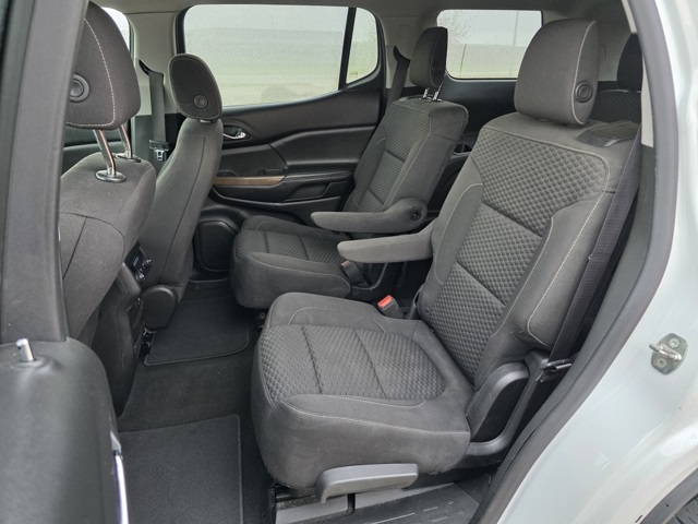 2017 GMC Acadia SLE-2