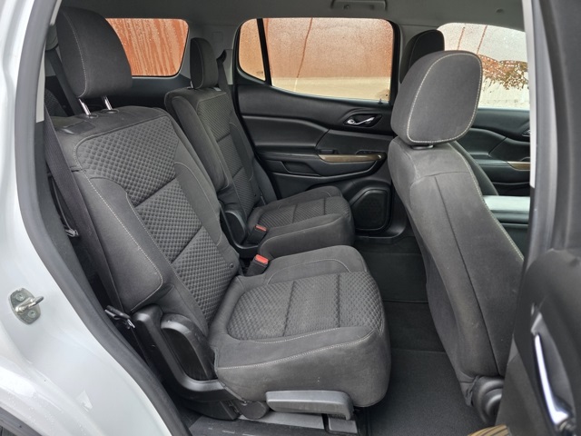 2017 GMC Acadia SLE-2