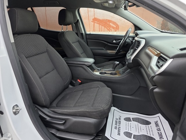 2017 GMC Acadia SLE-2