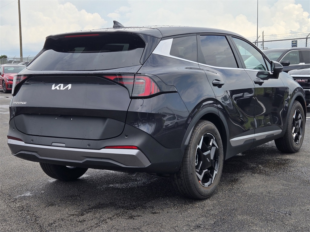 2026 Kia Sportage EX photo 2