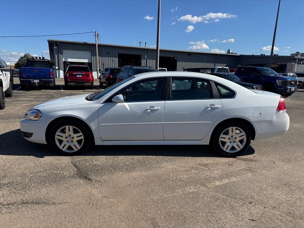 2011 Chevrolet Impala 1LT photo 3