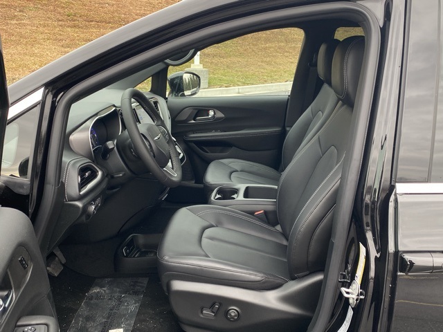 new 2026 Chrysler Pacifica car, priced at $38,028