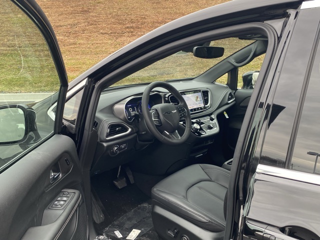 new 2026 Chrysler Pacifica car, priced at $38,028