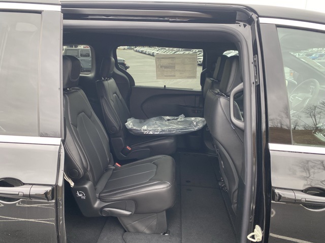 new 2026 Chrysler Pacifica car, priced at $38,028