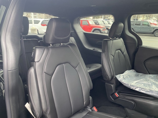 new 2026 Chrysler Pacifica car, priced at $38,028