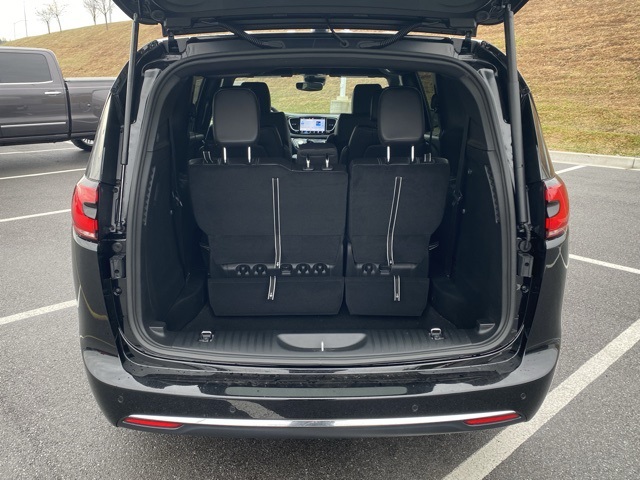 new 2026 Chrysler Pacifica car, priced at $38,028