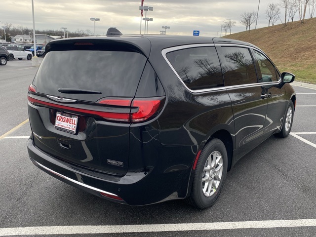 new 2026 Chrysler Pacifica car, priced at $38,028