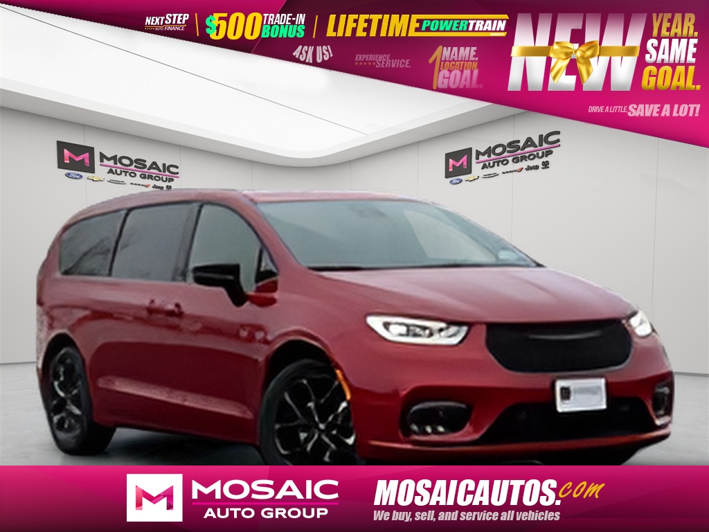 New 2026 Chrysler Pacifica Limited Vans