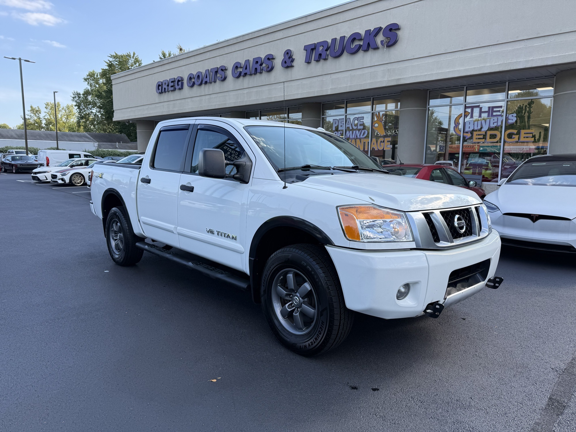 2015 Nissan Titan PRO-4X's photo