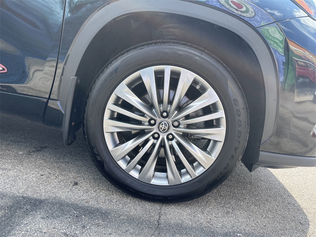 2023 Toyota Highlander Platinum photo 10