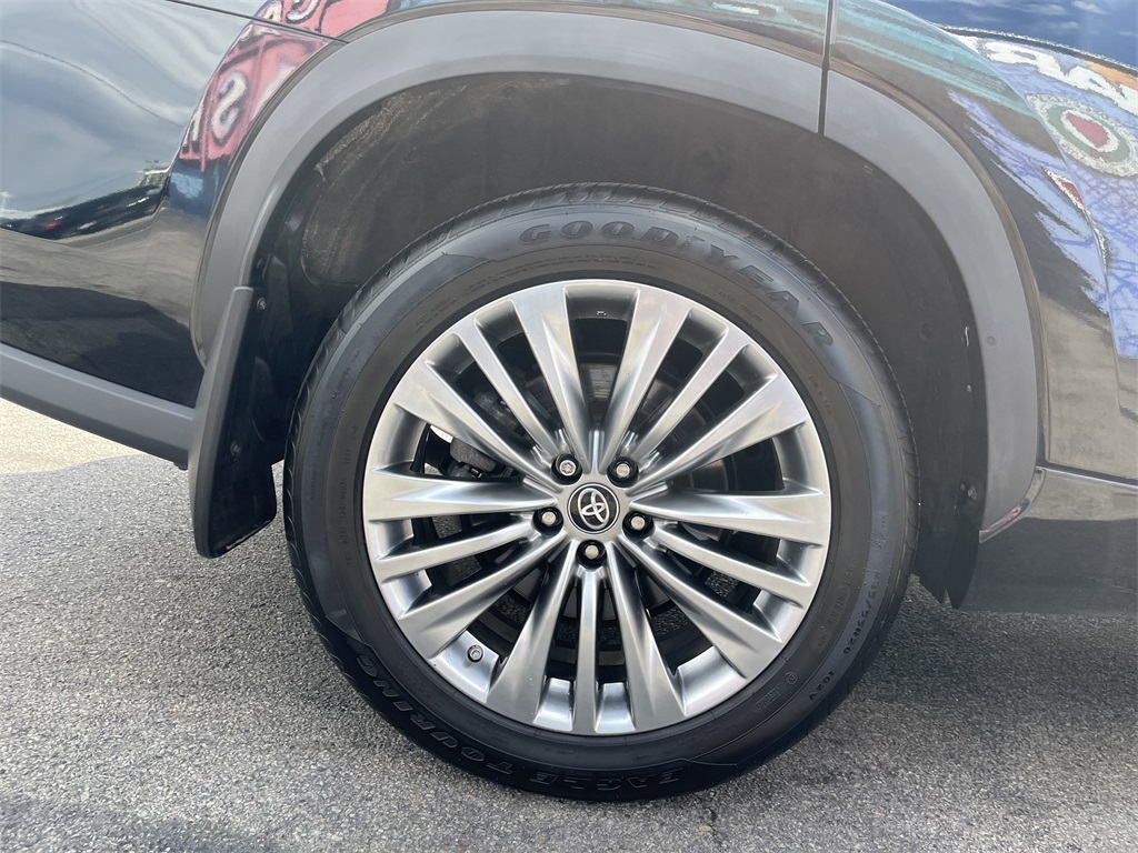 2023 Toyota Highlander Platinum photo 11
