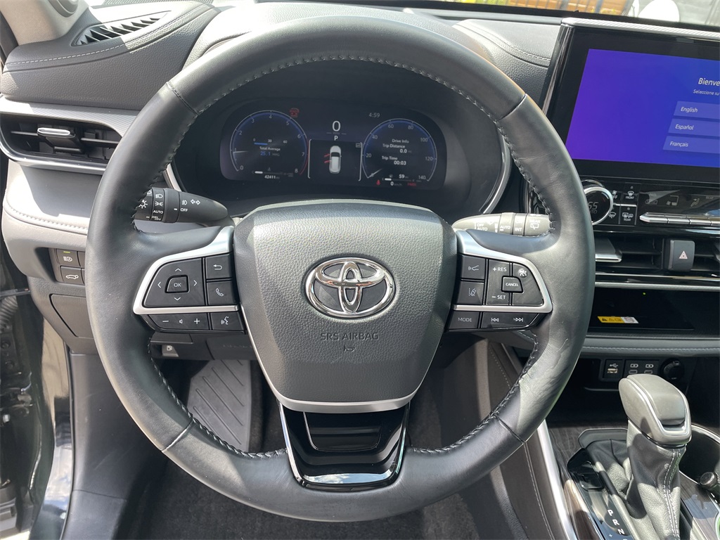 2023 Toyota Highlander Platinum photo 15