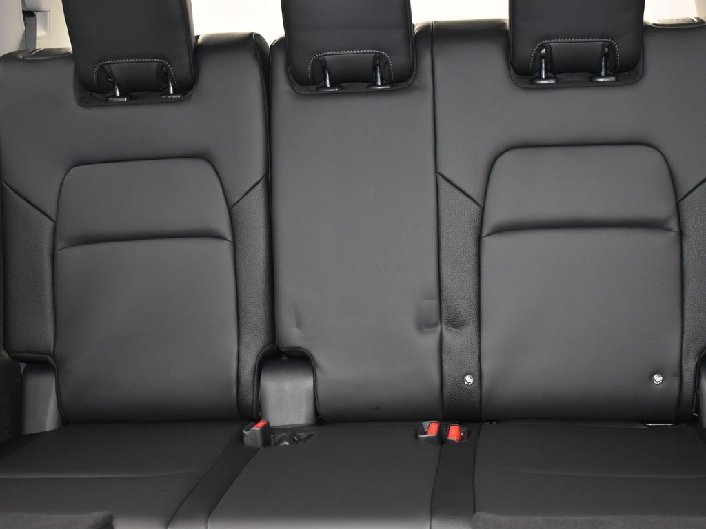 2025 Nissan Pathfinder SL photo 15