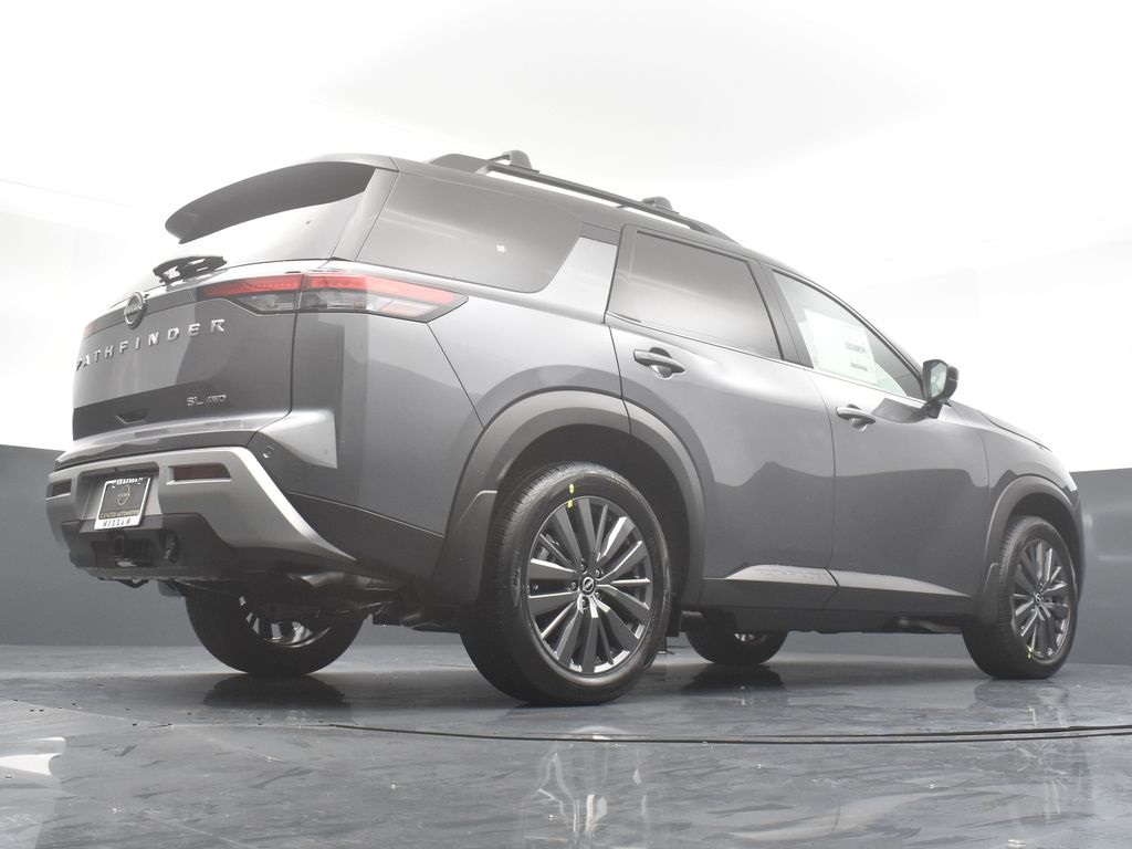 2025 Nissan Pathfinder SL photo 25