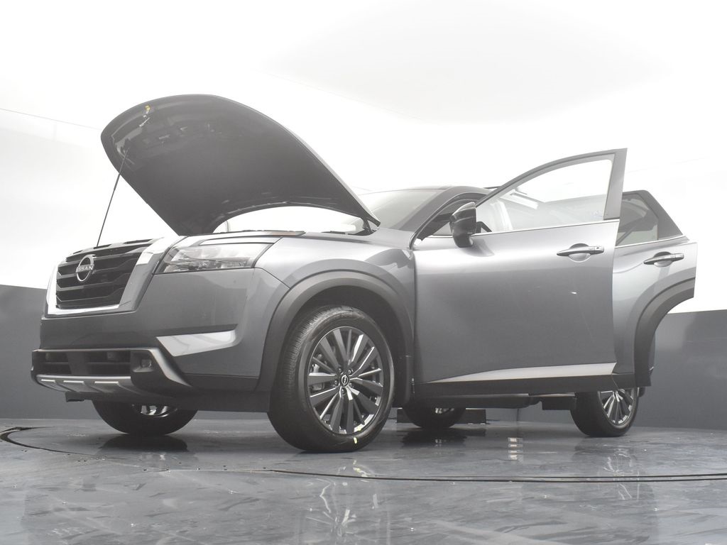 2025 Nissan Pathfinder SL photo 33