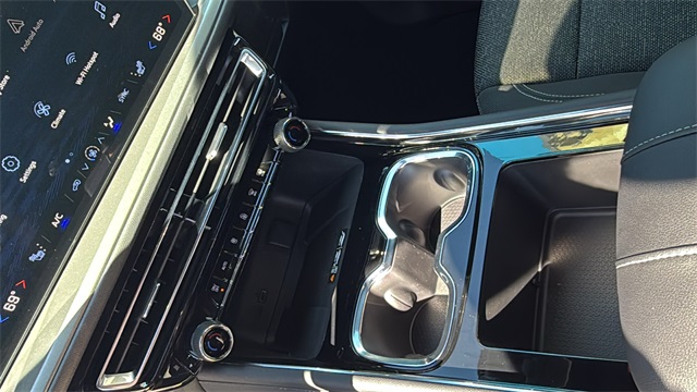 new 2026 Chevrolet Traverse car, priced at $43,120