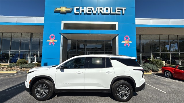 new 2026 Chevrolet Traverse car, priced at $43,120