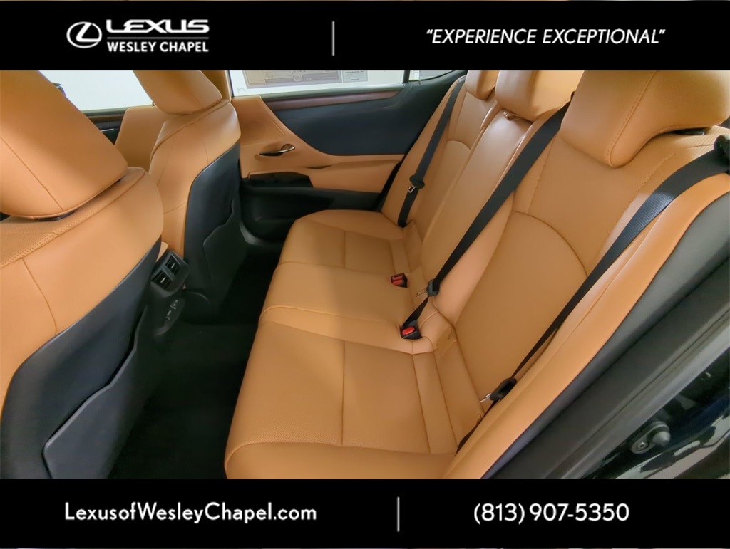 2025 Lexus ES 350 photo 12