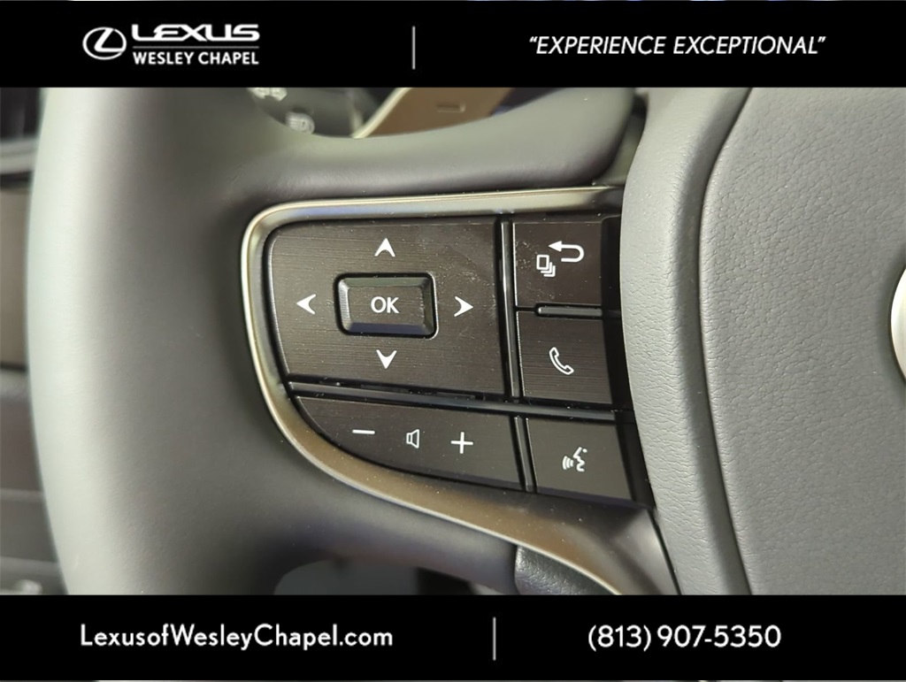 2025 Lexus ES 350 photo 18