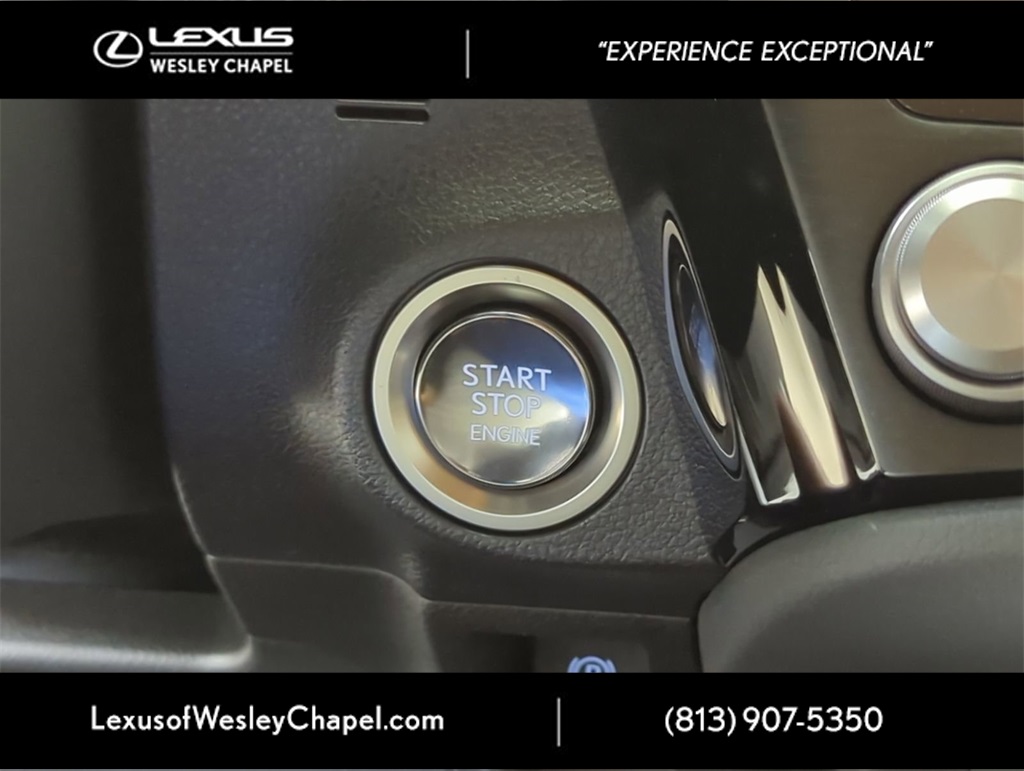 2025 Lexus ES 350 photo 21