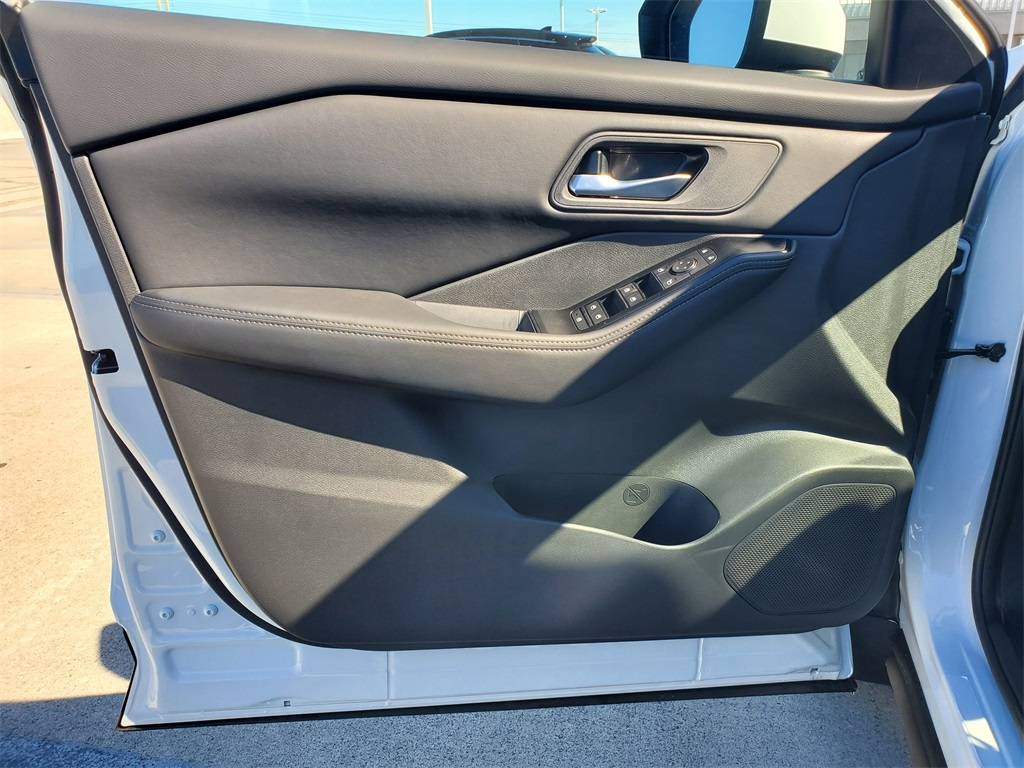 new 2026 Nissan Rogue car, priced at $30,298