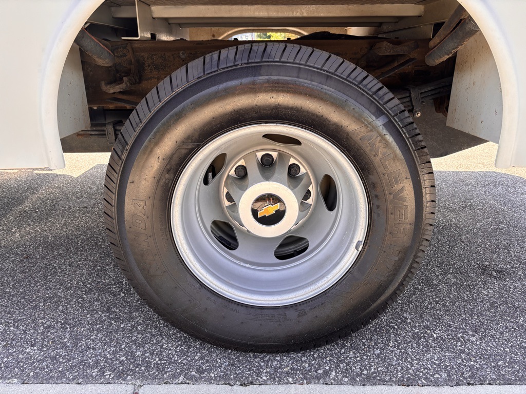 Used 2022 Chevrolet Silverado 3500 Crew Cab DRW 4WD Service Truck for sale #SP1221 - photo 11