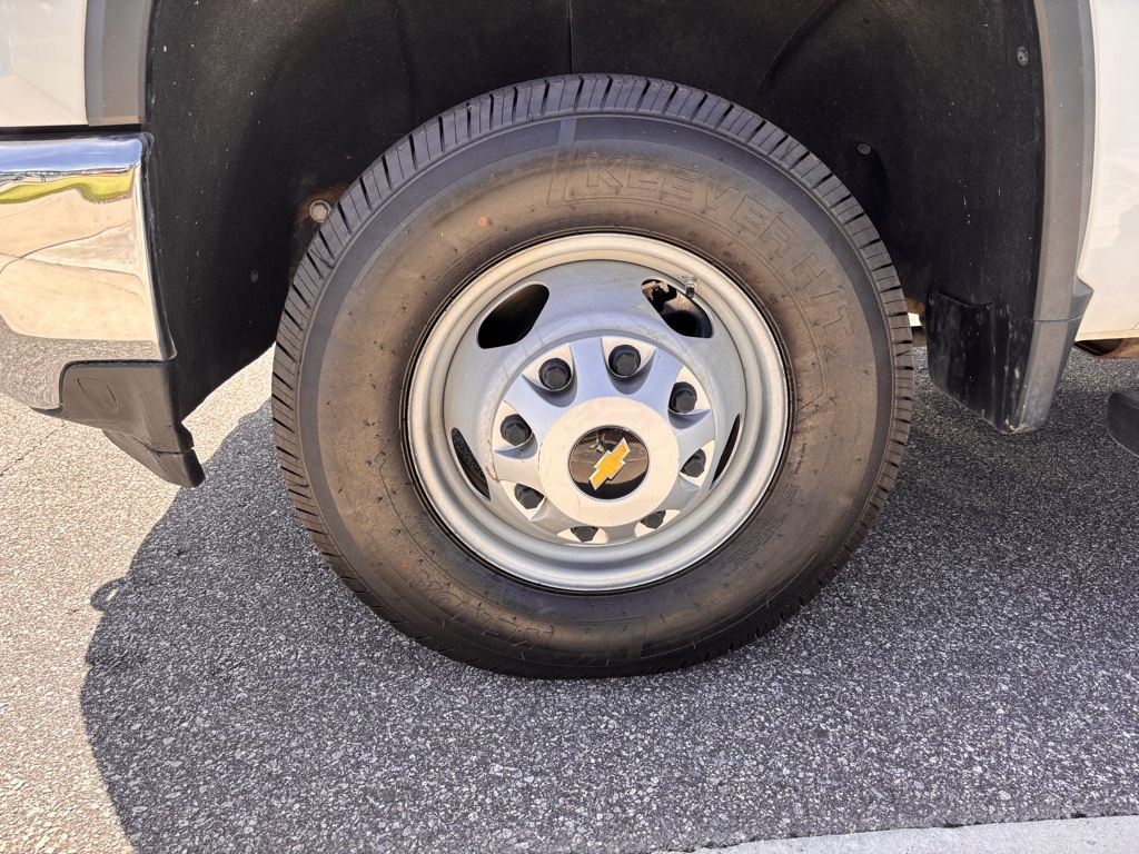 Used 2022 Chevrolet Silverado 3500 Crew Cab DRW 4WD Service Truck for sale #SP1221 - photo 12