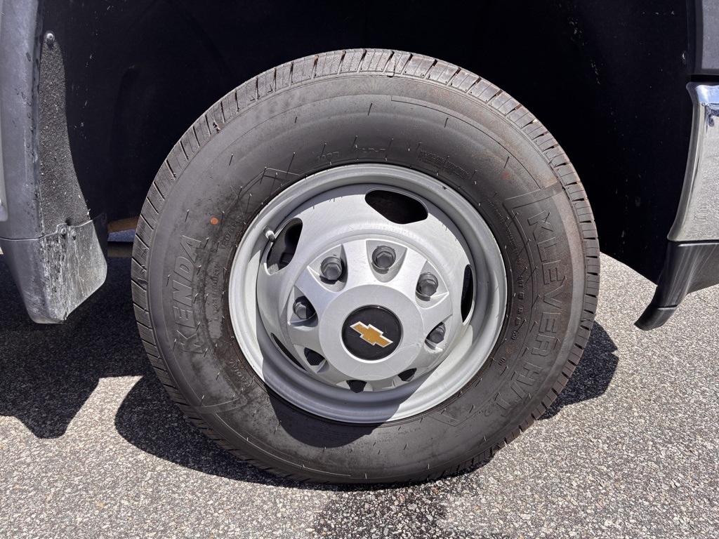 Used 2022 Chevrolet Silverado 3500 Crew Cab DRW 4WD Service Truck for sale #SP1221 - photo 13